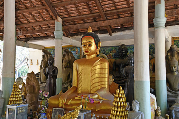 カンボジアの仏像