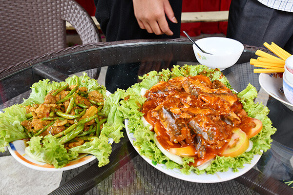 カンボジアの魚料理