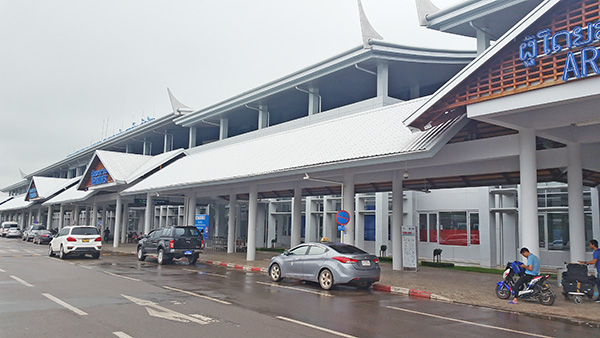 ラオスの空港