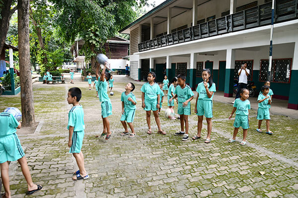 ラオスの最も貧しい子ども達が通う小学校