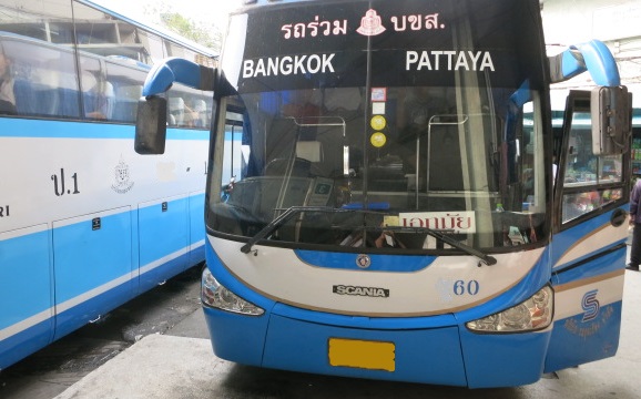 タイの長距離バス